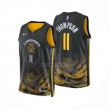 Camiseta Golden State Warriors Klay Thompson NO 11 Ciudad 2022-23 Negro