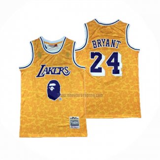 Camiseta Los Angeles Lakers Bape NO 24 Mitchell & Ness Amarillo